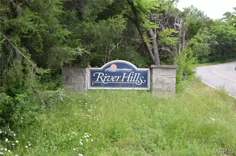 772 Mound Rd, Festus, MO 63028