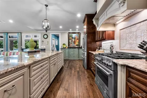 Kitchen - 470 Quail Creek Dr, Jackson, MO 63755 photo 5 of 13