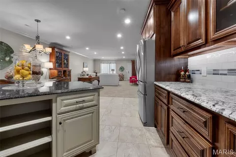 Kitchen - 470 Quail Creek Dr, Jackson, MO 63755 photo 12 of 13