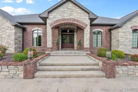 Exterior - 470 Quail Creek Dr, Jackson, MO 63755 photo 4 of 18