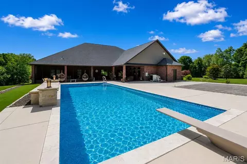 Exterior - 470 Quail Creek Dr, Jackson, MO 63755 photo 2 of 18