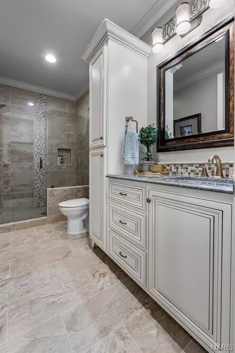 Bath - 470 Quail Creek Dr, Jackson, MO 63755 photo 1 of 13