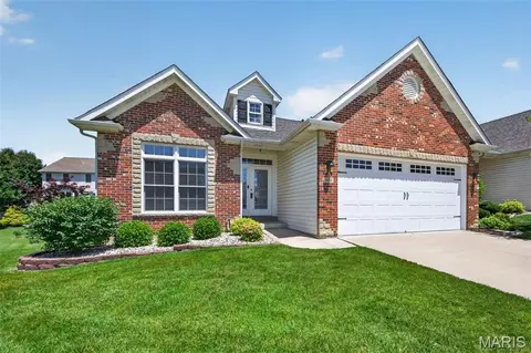 307 Glasgow Dr, Saint Charles, MO 63301