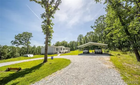 5963 Highway 17, Yukon, MO 65589