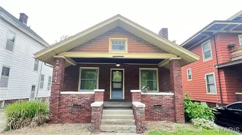 2017 6th St, Springfield, IL 62703
