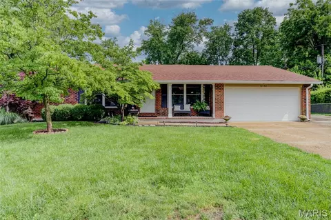 12150 Greenwalk Dr, Saint Louis, MO 63146