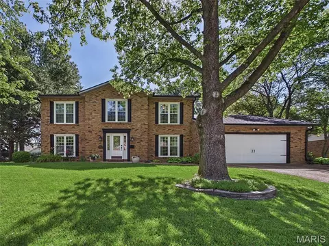 806 Meadowlark Dr, O'fallon, IL 62269
