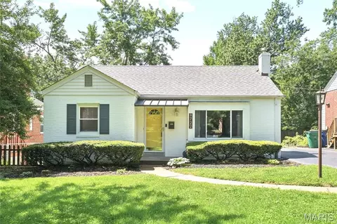 9722 Greenwood Ter, Saint Louis, MO 63119