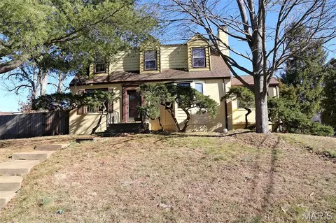 2 Chafford Woods, Saint Louis, MO 63144