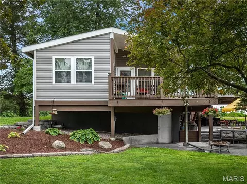 758 Boulevard De Cannes, Edwardsville, IL 62025