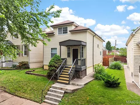 4739 Hummel Ave, Saint Louis, MO 63116