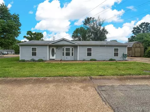 4644 White Ash Dr, High Ridge, MO 63049