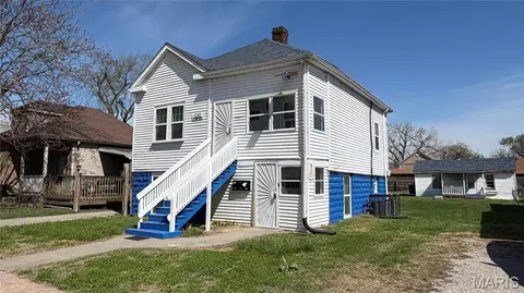 1217 Market St, Madison, IL 62060