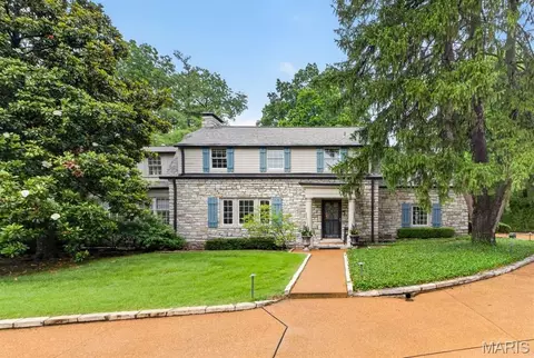 1 Lorenzo Ln, Ladue, MO 63124