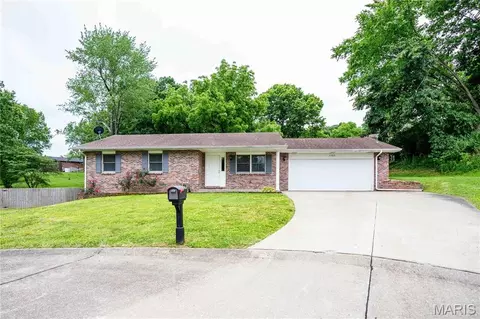 1302 Annette Ln, Jackson, MO 63755