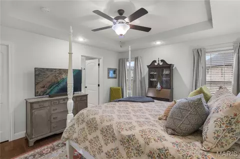 Bedroom - 2566 Prairie View Trl, Jackson, MO 63755 photo 2 of 7