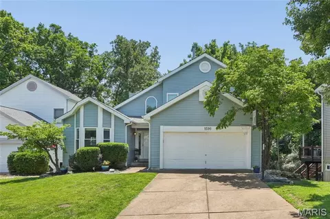 1516 Strawberry Glen Ct, Ballwin, MO 63021