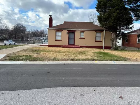6203 Tyndall Dr, Saint Louis, MO 63134