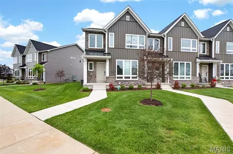 2810 Mcclay Rd, Saint Charles, MO 63303