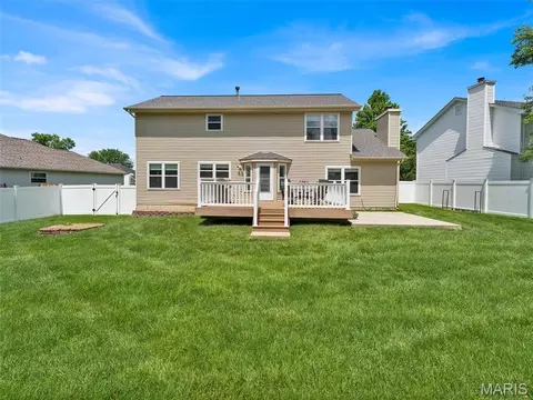 Exterior - 8 Statesman Dr, O'fallon, MO 63368 photo 4 of 6