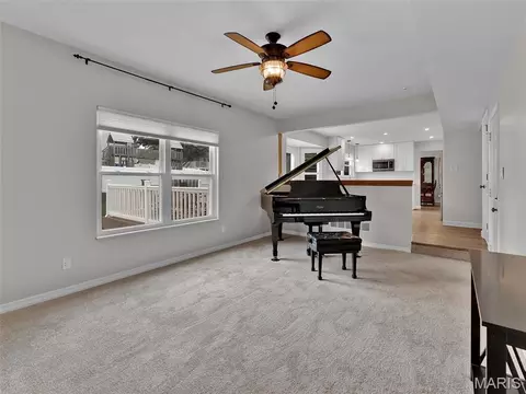 Living - 8 Statesman Dr, O'fallon, MO 63368 photo 3 of 4