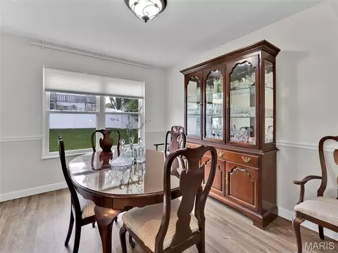 Dining - 8 Statesman Dr, O'fallon, MO 63368 photo 1 of 2