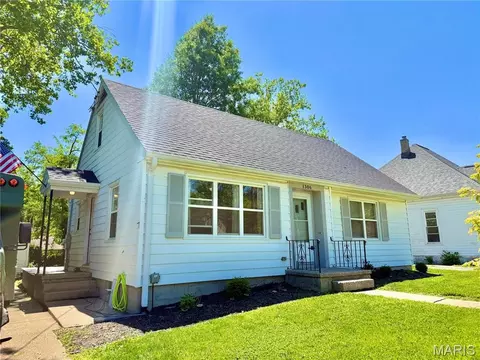 1306 Pollock Rd, Mexico, MO 65265