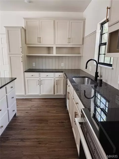 Kitchen - 21790 Lomax, Saint Robert, MO 65584 photo 5 of 8