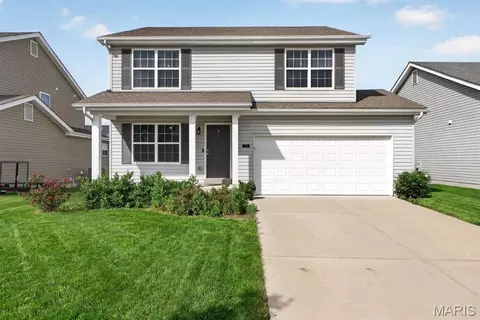 618 Palisades Dr, Saint Charles, MO 63301