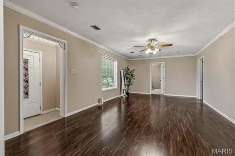 Living - 4113 Us Hwy 61, Steele, MO 63877 photo 1 of 3