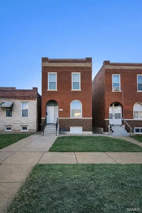4652 Alaska Ave, Saint Louis, MO 63111