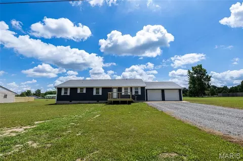 81 Sandy Ln, Benton, MO 63736