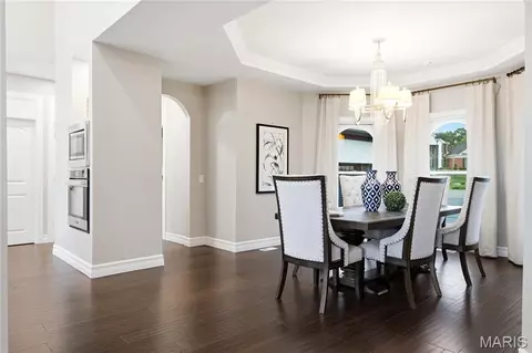 Dining - 5 Shelbourne Wood Ct, Weldon Spring, MO 63304 photo 1 of 4