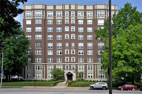 725 S Skinker Blvd #7C, Saint Louis, MO 63105