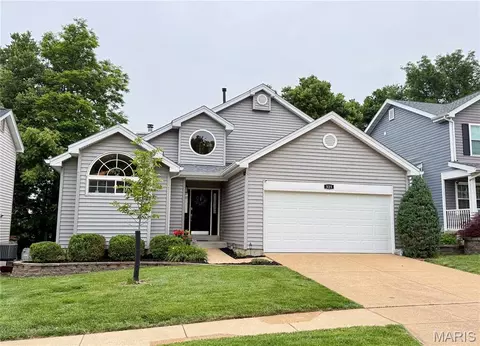 325 Valparaiso Ct, Valley Park, MO 63088