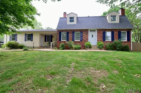 1104 Indian Creek Rd, Lebanon, MO 65536