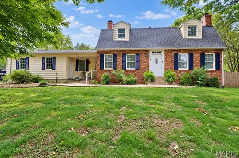 1104 Indian Creek Rd, Lebanon, MO 65536