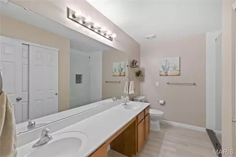 Bath - 1323 Woodside Dr, Arnold, MO 63010 photo 2 of 3