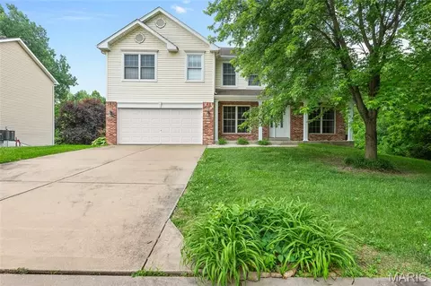 9110 Basswood Dr, Fairview Heights, IL 62208