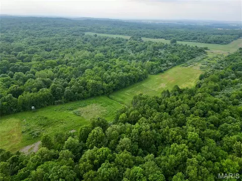 00 County Road 400 E, Mcleansboro, IL 62859