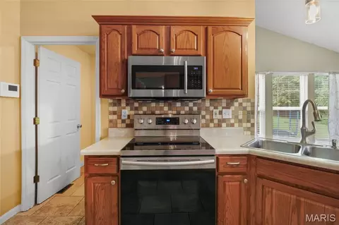 Kitchen - 1819 Pullman, Festus, MO 63028 photo 7 of 11
