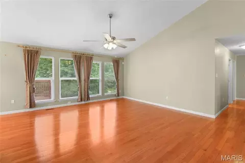 Living - 1819 Pullman, Festus, MO 63028 photo 3 of 14