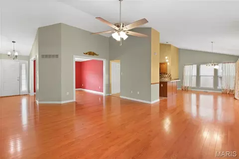 Living - 1819 Pullman, Festus, MO 63028 photo 5 of 14