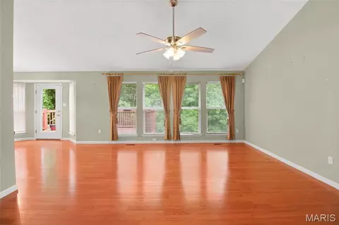 Living - 1819 Pullman, Festus, MO 63028 photo 2 of 14