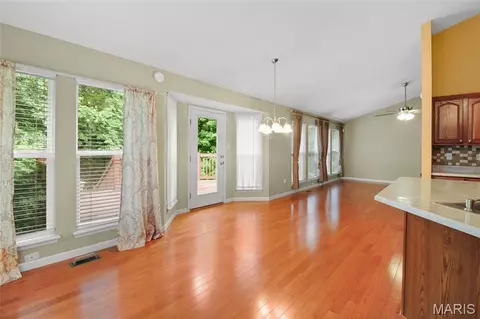 Living - 1819 Pullman, Festus, MO 63028 photo 8 of 14