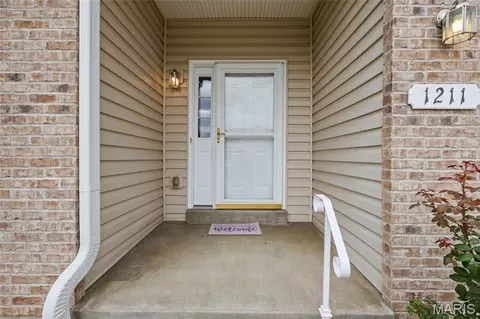 Exterior - 1211 Windcrest Cir, Arnold, MO 63010 photo 1 of 7