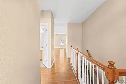 Entry Way - 1211 Windcrest Cir, Arnold, MO 63010 photo 4 of 5