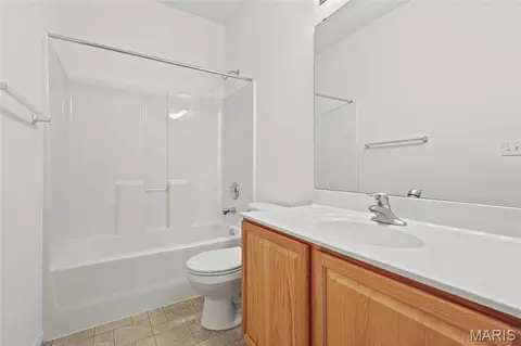 Bath - 1211 Windcrest Cir, Arnold, MO 63010 photo 2 of 7