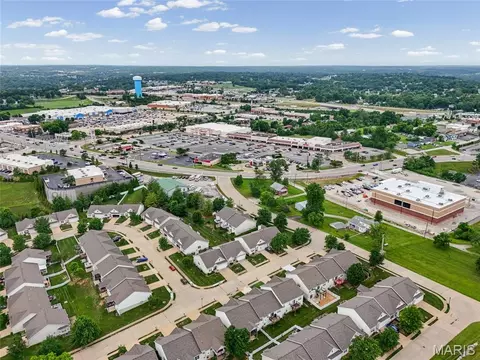 View/Area - 1211 Windcrest Cir, Arnold, MO 63010 photo 4 of 9
