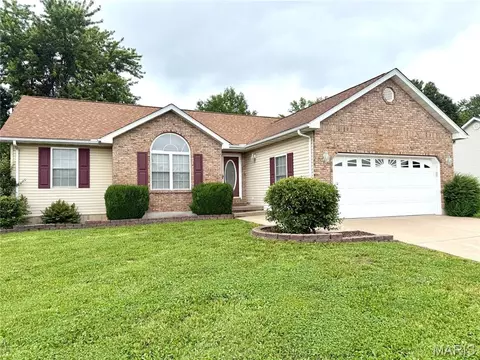 541 John David Dr, Farmington, MO 63640